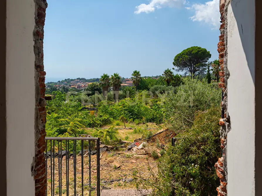 Immagine 24 di Villa in vendita  in Via Grazia Deledda 28 a Santa Venerina