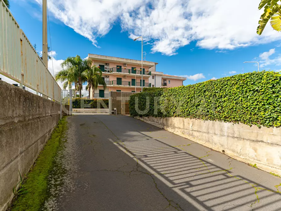 Immagine 41 di Pentalocale in vendita  in Via Nino Martoglio 13 a Valverde