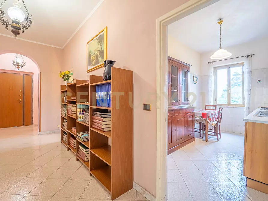 Immagine 15 di Pentalocale in vendita  in Via Due Giugno 66 a Fonte Nuova