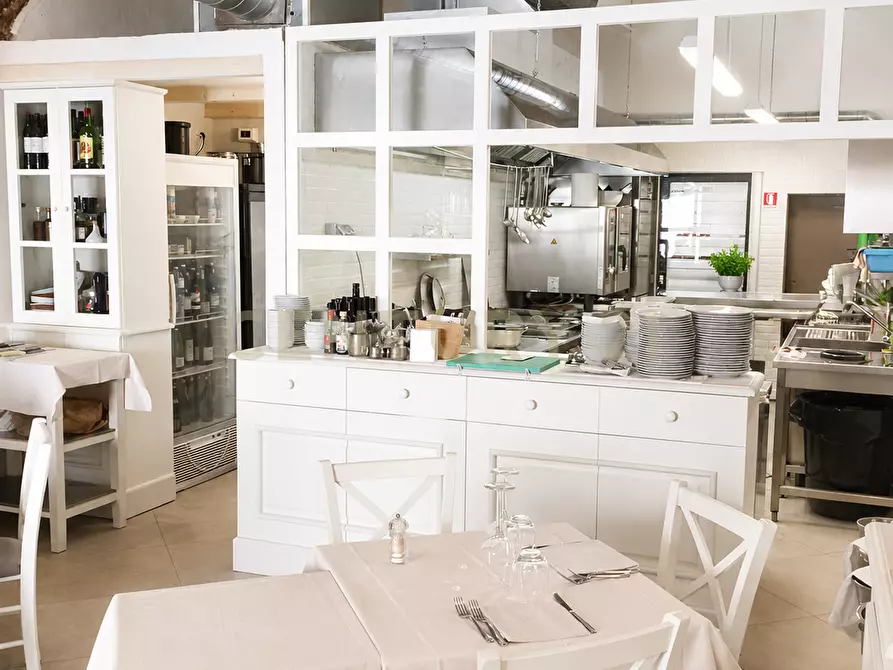 Immagine 12 di Bar / Ristorante in vendita  in Via Roma 75 a Orbetello