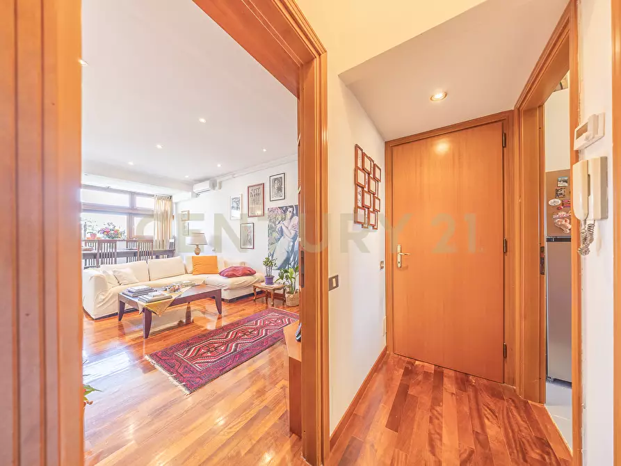 Immagine 25 di Trilocale in vendita  in Via Paolo Barison 14 a Roma