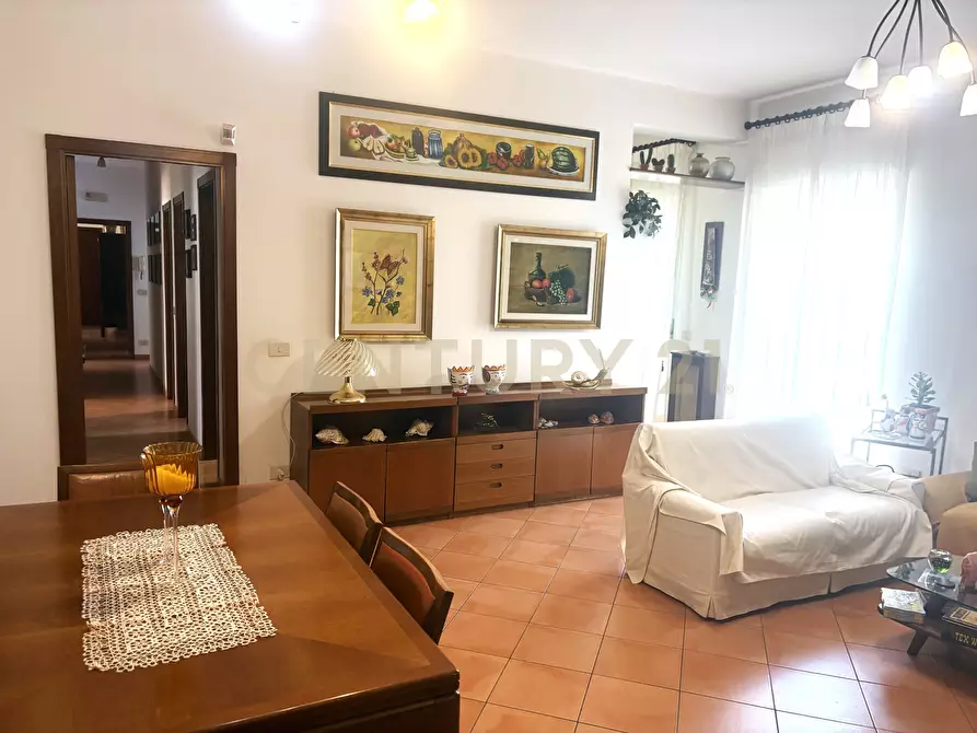 Immagine 28 di Pentalocale in vendita  in Via Acquedotto Greco 181 a Catania