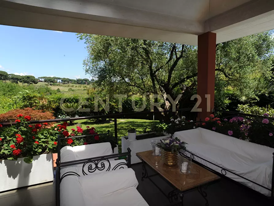 Immagine 37 di Villetta a schiera in vendita  in Via Cassia 1530 a Roma