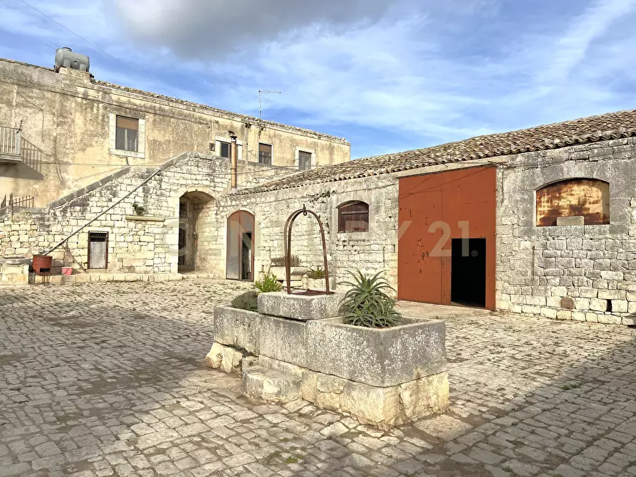 Immagine 49 di Rustico / casale in vendita  in Via Passo Parrino 19 a Modica