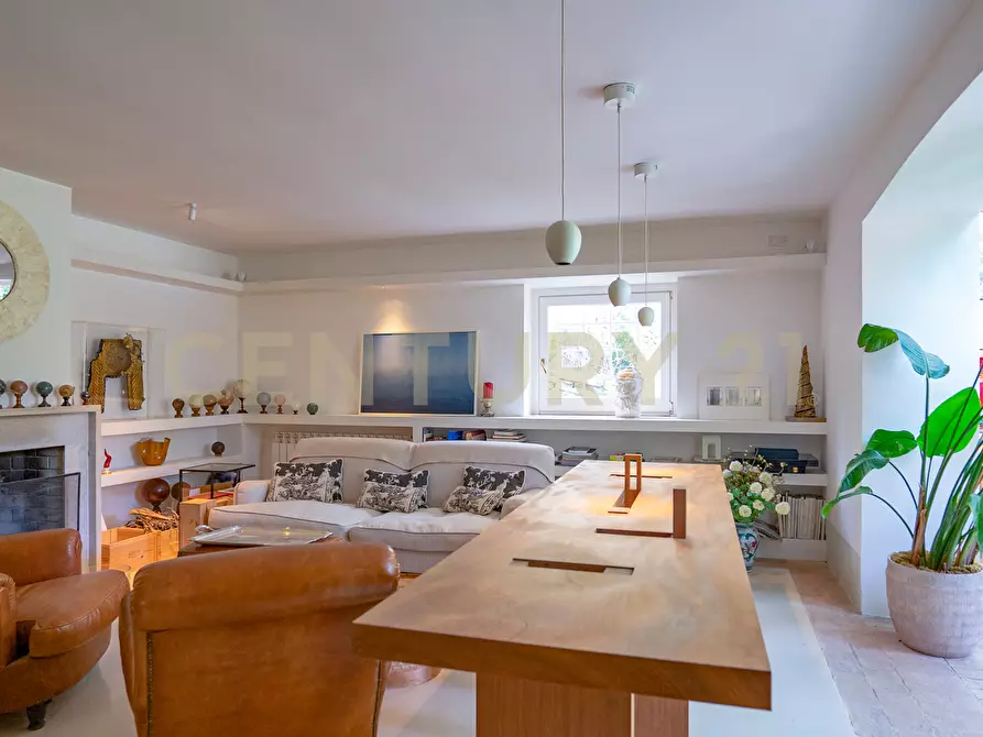 Immagine 11 di Villa in vendita  in Via Cassia 1951 a Roma