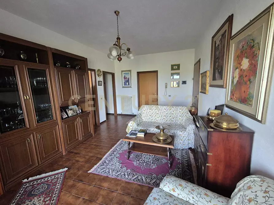 Immagine 2 di Quadrilocale in vendita  in Via degli Olivi 1 a Civitella Paganico