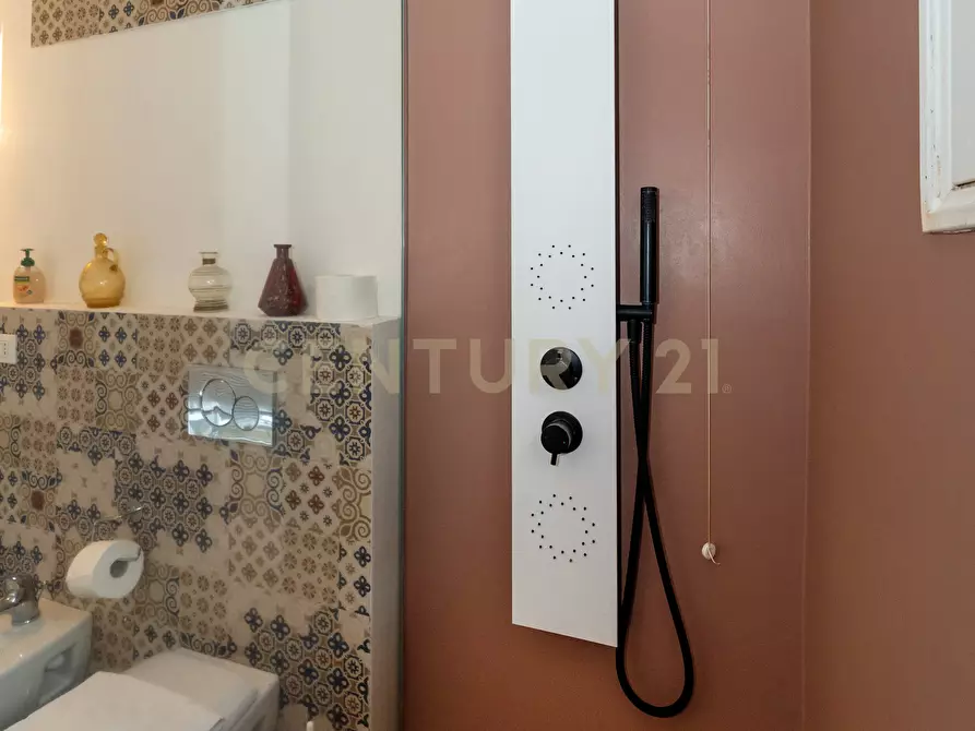 Immagine 109 di Casa bifamiliare in vendita  in Via della Palma a Catania