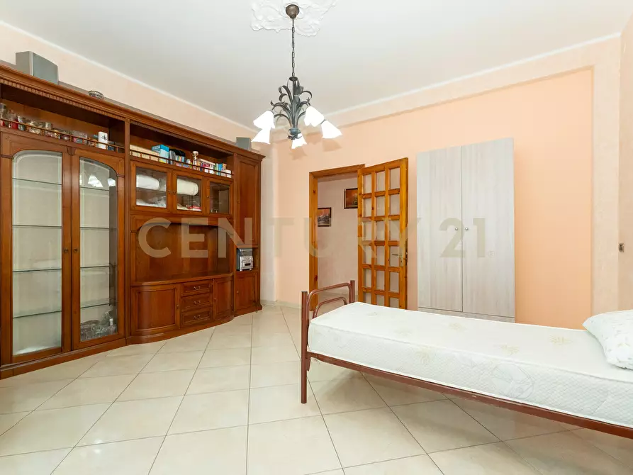 Immagine 6 di Trilocale in vendita  in Via Vittorio Emanuele II 627 a Catania