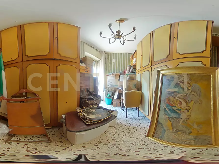 Immagine 49 di Pentalocale in vendita  in Via Messina 523 a Catania