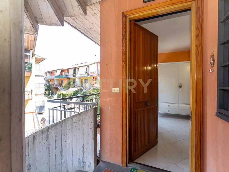 Immagine 3 di Appartamento in vendita  in Via Rua 78 a Aci Catena