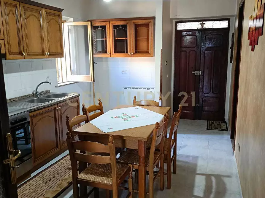 Immagine 3 di Trilocale in vendita  in Via Umberto 182 a Caronia