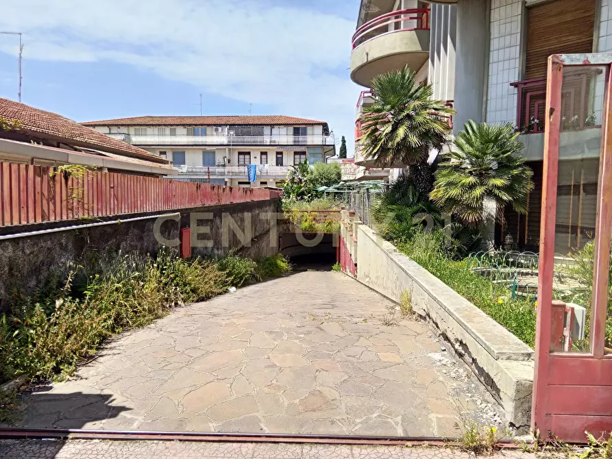 Immagine 22 di Garage in vendita  in Via Antonino di Sangiuliano 4 a Sant'agata Li Battiati