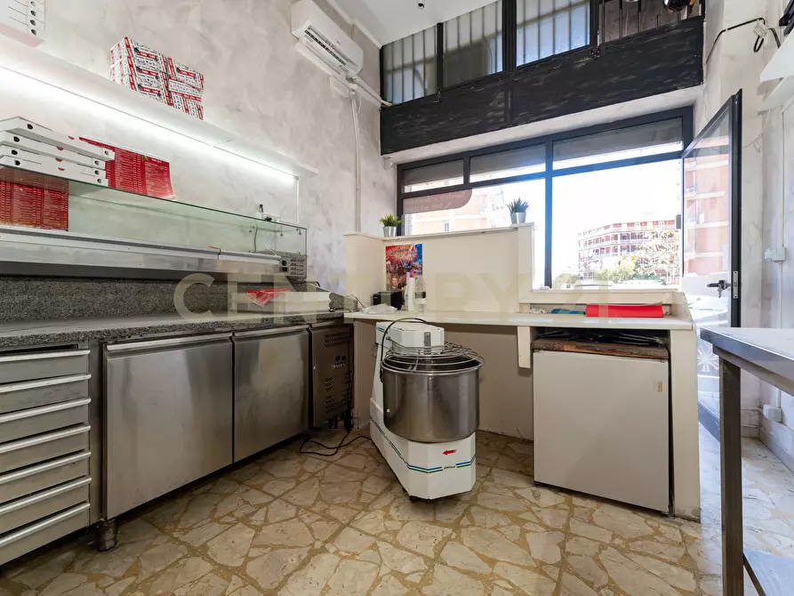 Immagine 16 di Locale commerciale in affitto  in Via Aldebaran 7 a Catania