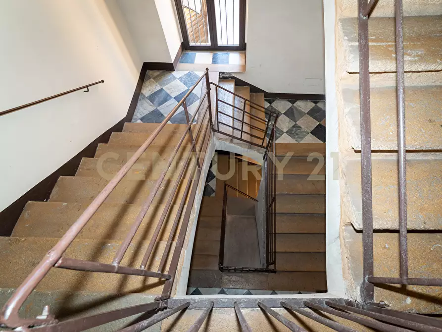 Immagine 7 di Pentalocale in vendita  in Via Antonino di Sangiuliano 185 a Catania