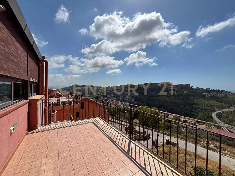 Immagine 80 di Pentalocale in vendita  in Via Giuseppe Basile 2 a Agrigento