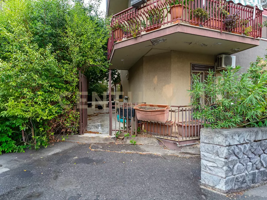 Immagine 23 di Trilocale in affitto  in Via Sgroppillo 21 a San Gregorio Di Catania