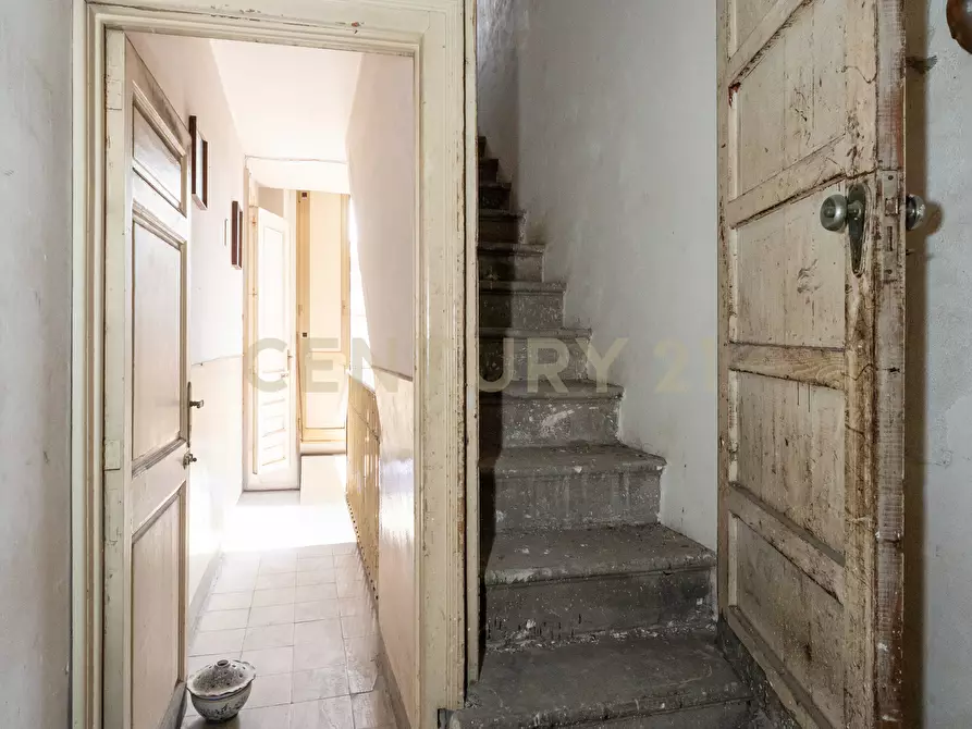 Immagine 26 di Trilocale in vendita  in Via Siculo Orientale 346 a Catania