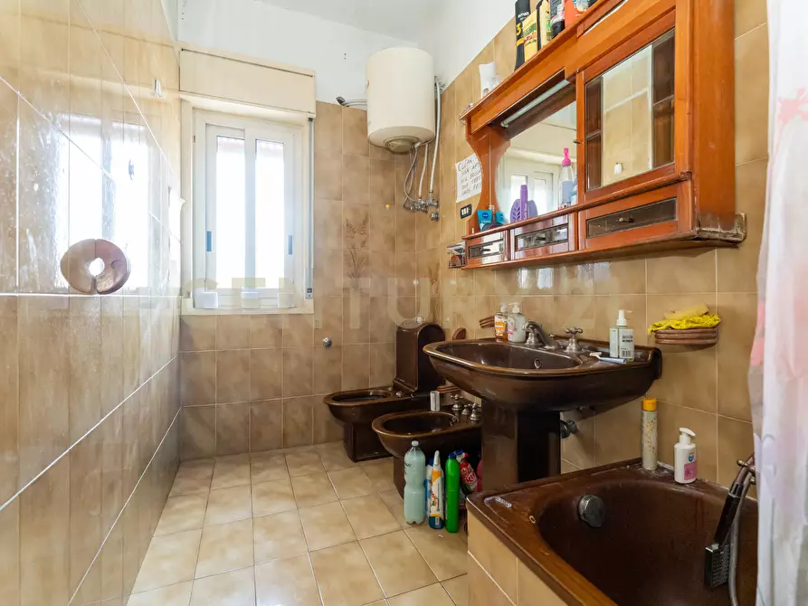Immagine 12 di Trilocale in vendita  in Via dei Sanguinelli 11 a Catania