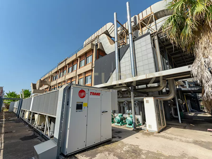 Immagine 61 di Attività artigianale in vendita  in Strada III Mimosa 14 a Catania