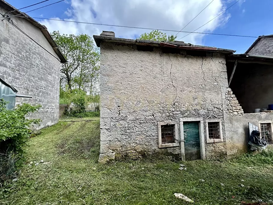 Immagine 5 di Rustico / casale in vendita  in Contrada Tezze snc a Velo Veronese