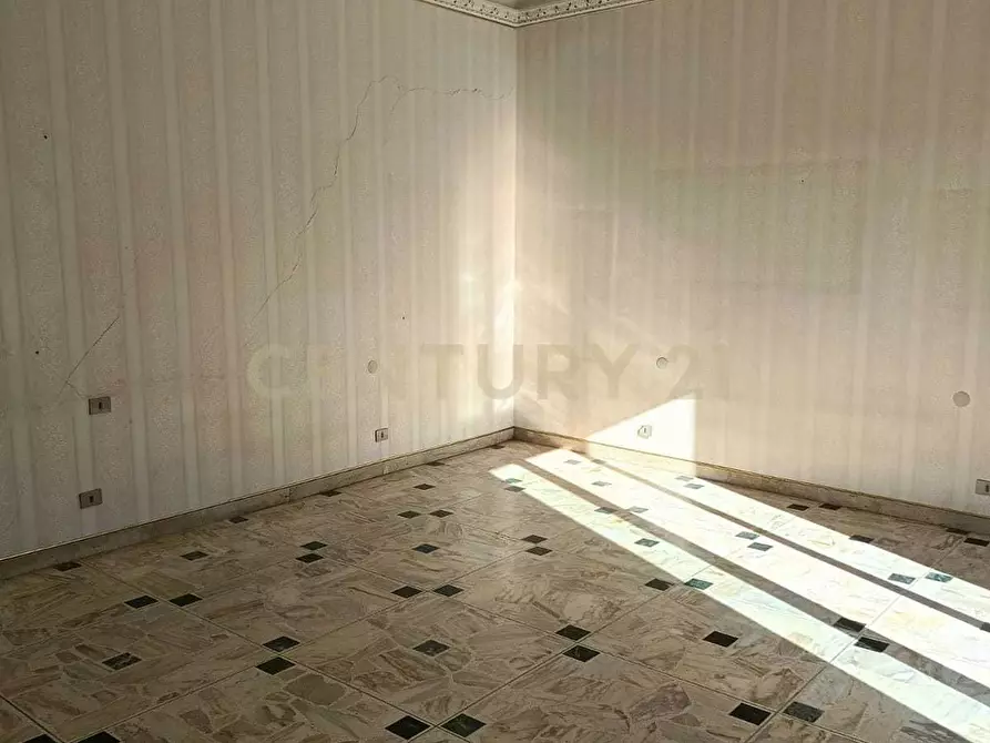 Immagine 11 di Quadrilocale in vendita  in Via Omero 65 a Bronte