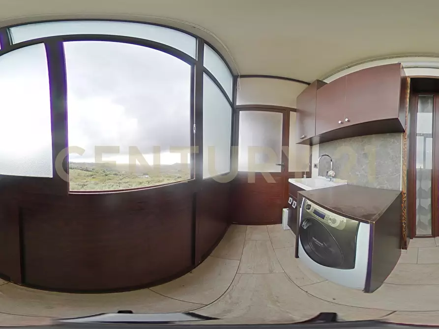 Immagine 46 di Pentalocale in vendita  in Viale Carmine Caruso 10 a Motta Sant'anastasia