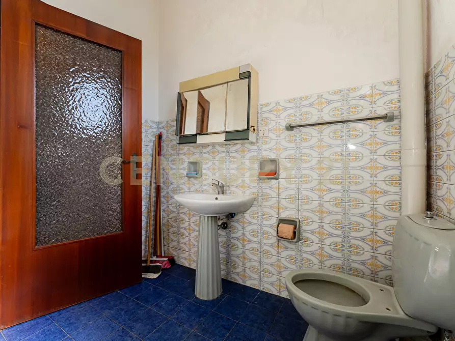 Immagine 35 di Palazzo in vendita  in Via Sebastiano Catania 284 a Catania