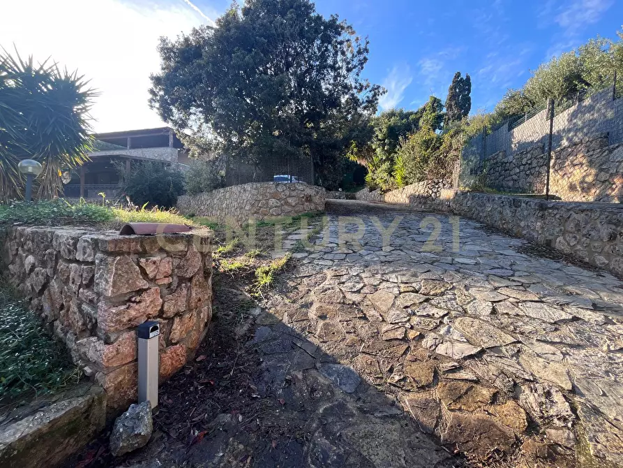 Immagine 6 di Villa in vendita  in Via delle Ginestre 80 a Orbetello
