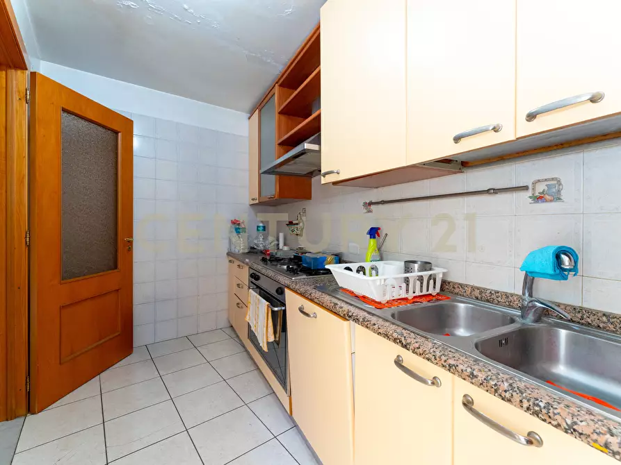 Immagine 35 di Pentalocale in vendita  in Via Giuseppe Garibaldi 179 a Catania