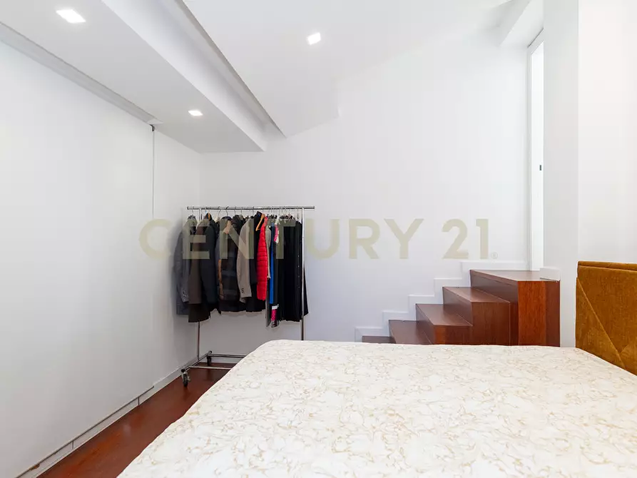 Immagine 31 di Villa in vendita  in SS284 a Adrano