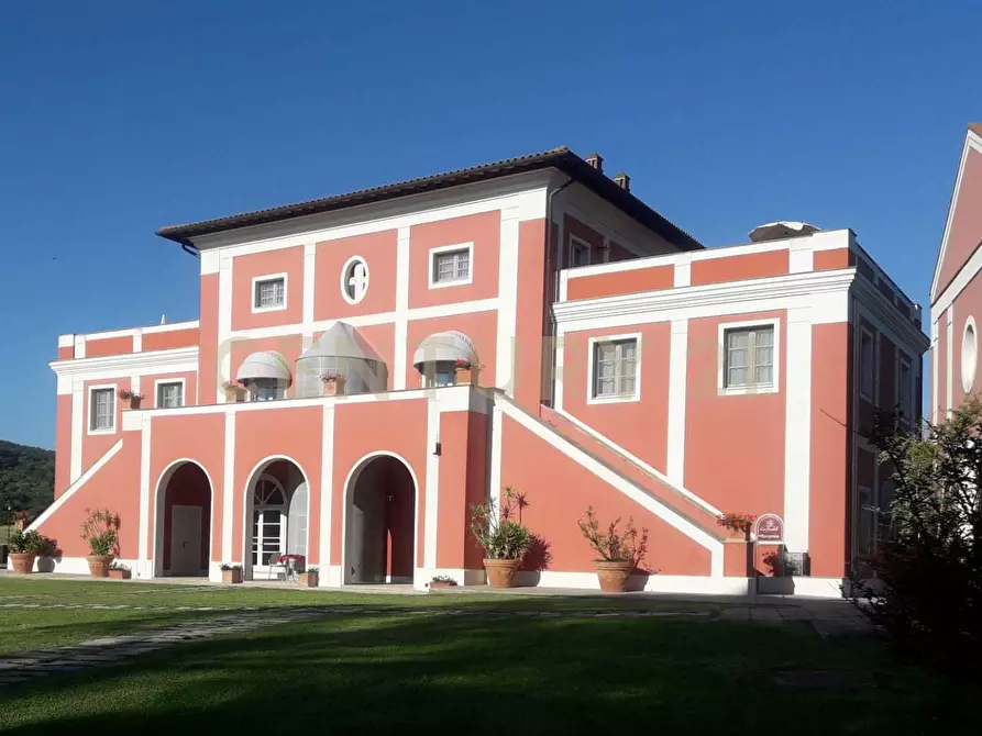 Immagine 1 di Azienda agricola in vendita  in Strada della Sgrilla 16/a a Capalbio