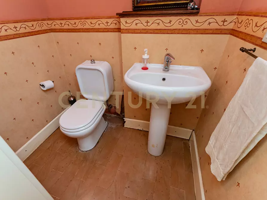 Immagine 30 di Villa in vendita  in Via Timparosa 39 a Aci Castello