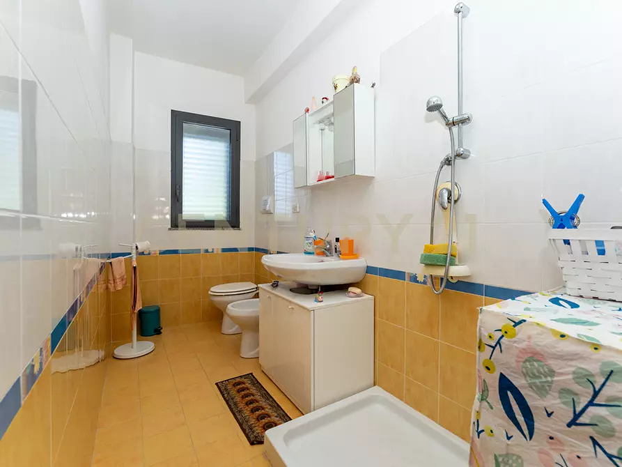 Immagine 22 di Trilocale in vendita  in Via Spiaggia 306 a Catania