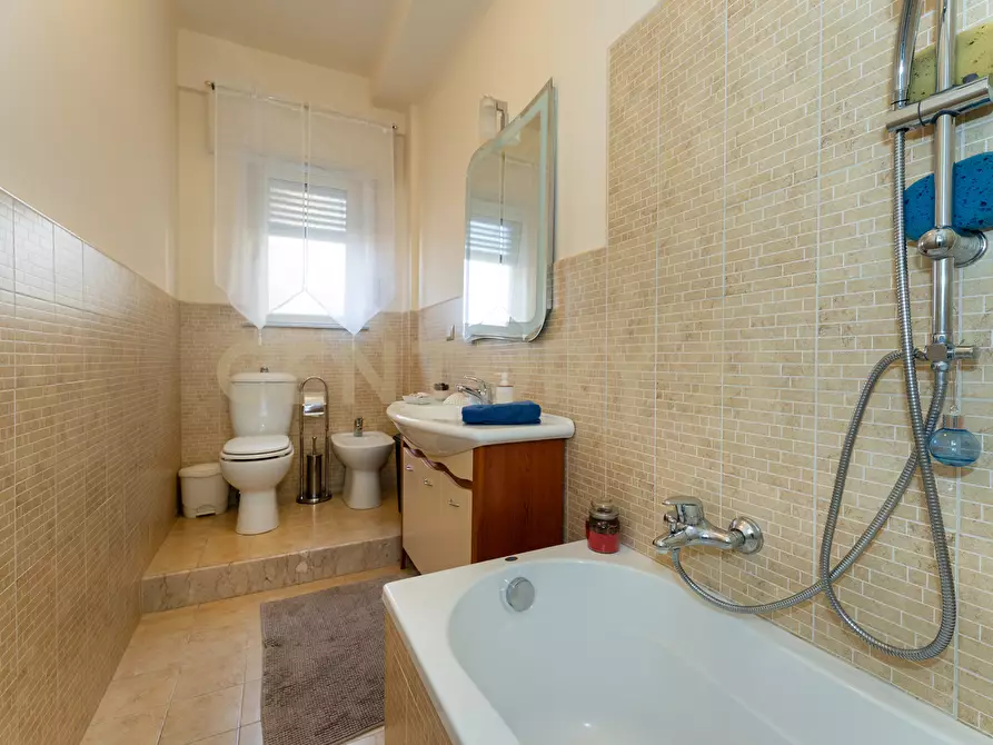 Immagine 25 di Quadrilocale in vendita  in Via Veglia 1 a Catania