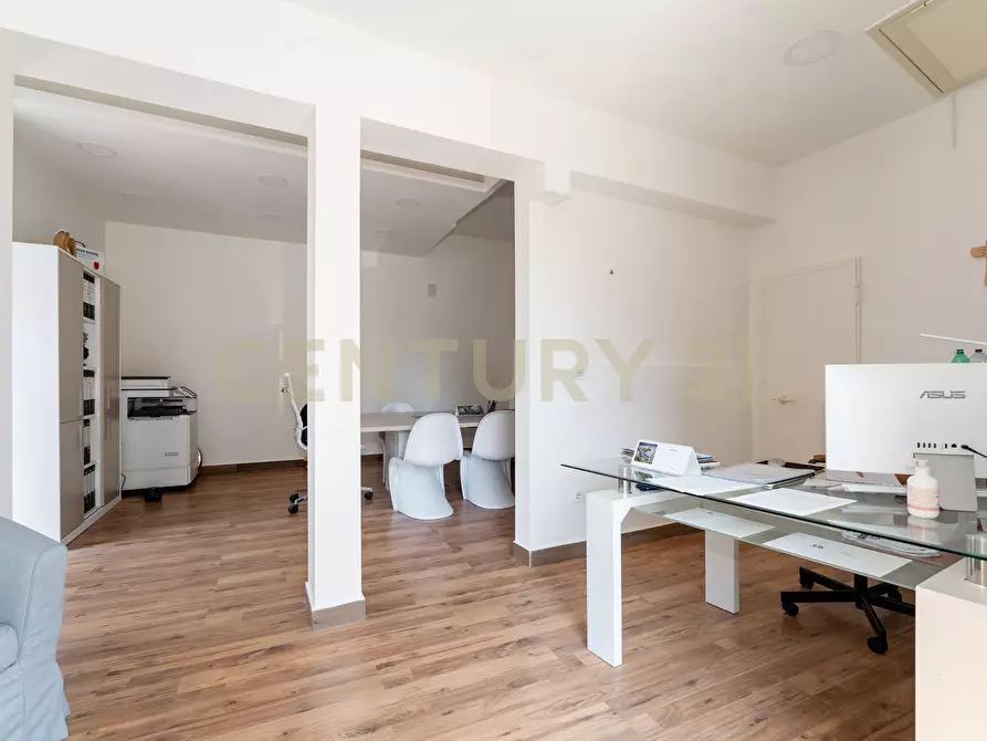 Immagine 49 di Casa indipendente in vendita  in Via Giuseppe Garibaldi 68-70-72 a Nicolosi