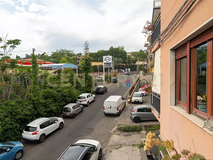 Immagine 45 di Trilocale in vendita  in Via Lo Jacono Francesco 19 a Sant'agata Li Battiati