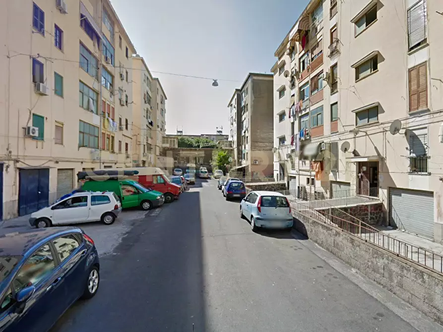 Immagine 30 di Quadrilocale in vendita  in Via dell'Adamello 17 a Catania