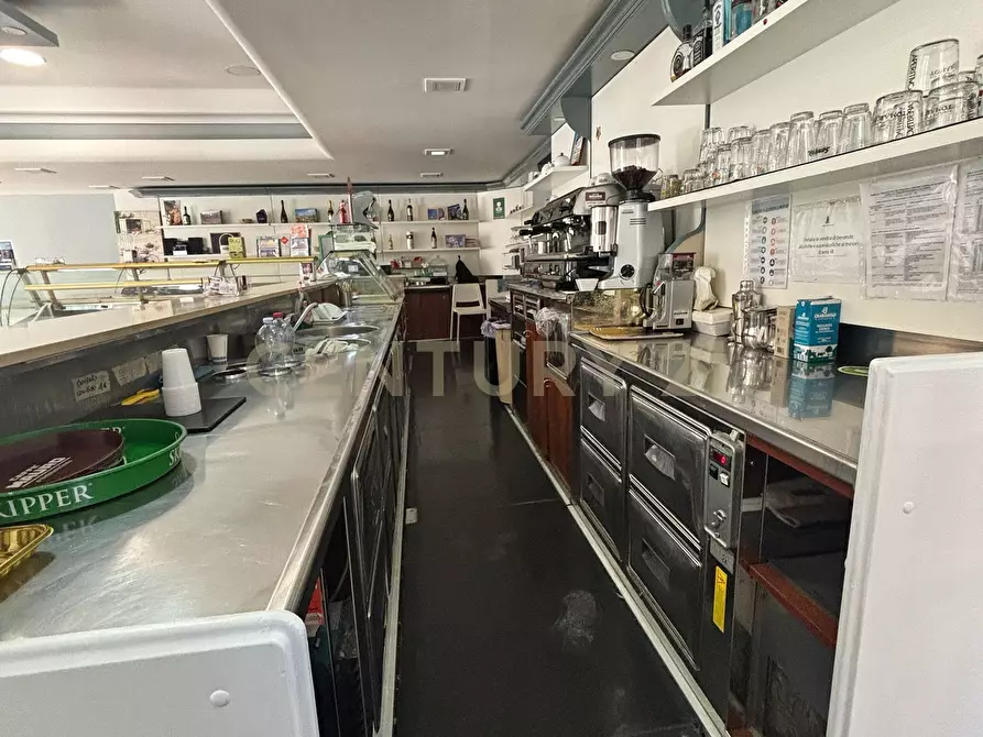 Immagine 8 di Bar / Ristorante in vendita  in Viale Zecchino 105 a Siracusa