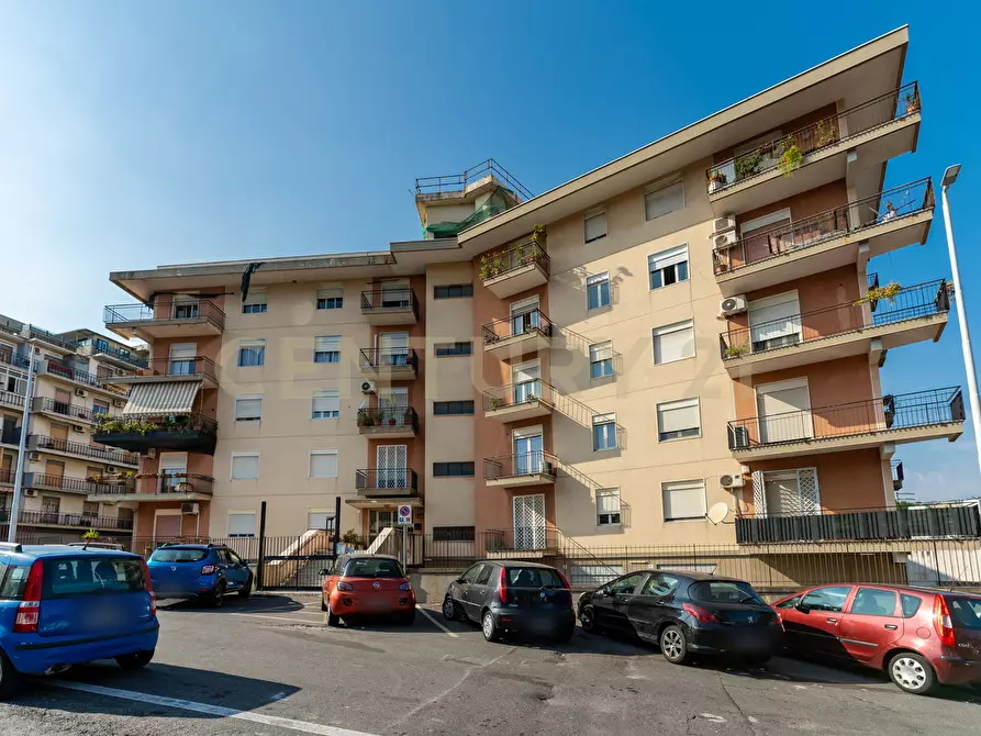 Immagine 1 di Appartamento in vendita  in Via Renato Fucini 8 a Catania