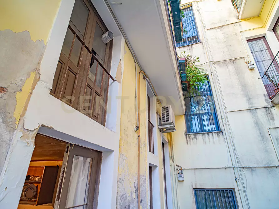 Immagine 16 di Pentalocale in vendita  in Via Francesco Riso 34 a Catania