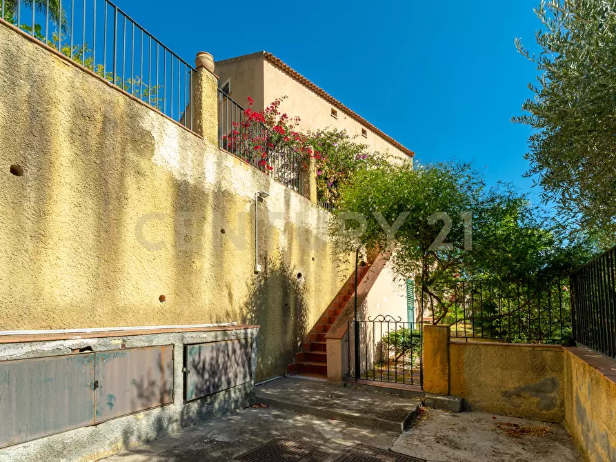 Immagine 25 di Villa in vendita  in BAIA ARCILE a Augusta