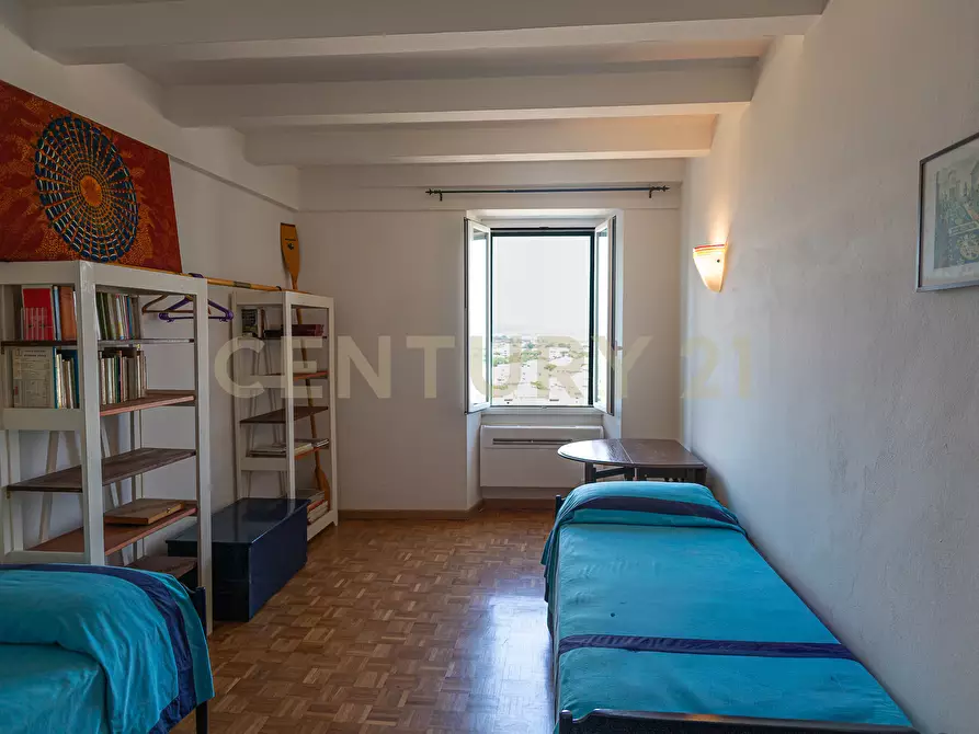 Immagine 15 di Pentalocale in vendita  in Via Amore 13 a Castiglione Della Pescaia