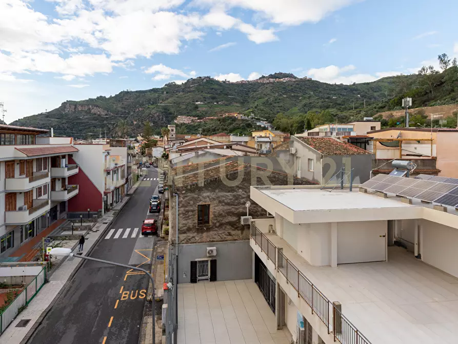 Immagine 40 di Casa indipendente in vendita  in Via Consolare Valeria 220 a Sant'alessio Siculo