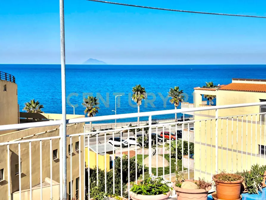 Immagine 1 di Quadrilocale in vendita  in Via Tripoli 134 a Capo D'orlando