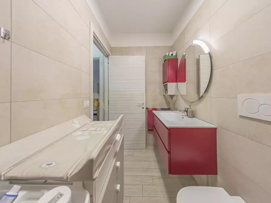 Immagine 24 di Bilocale in vendita  in Via Emanuela Loi 10 a Roma