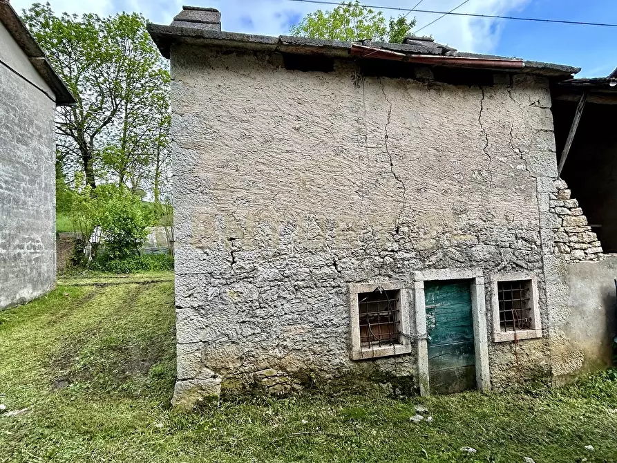 Immagine 3 di Rustico / casale in vendita  in Contrada Tezze a Velo Veronese