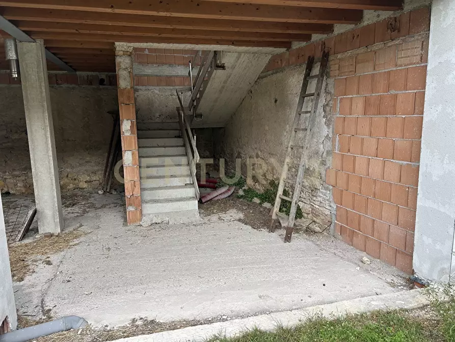 Immagine 28 di Villa in vendita  in Via Belvedere 183 a Verona