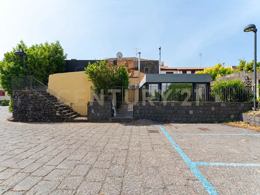 Immagine 66 di Casa indipendente in vendita  in Via Giuseppe Garibaldi 68-70-72 a Nicolosi