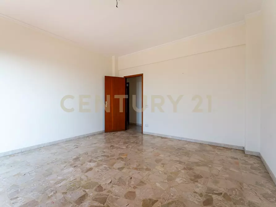 Immagine 39 di Trilocale in vendita  in Via Novaluce 48 a Tremestieri Etneo