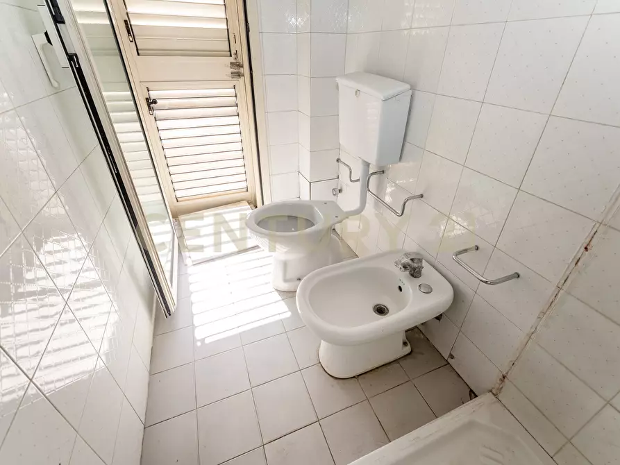 Immagine 85 di Quadrilocale in vendita  in via plebiscito 85 a Misterbianco